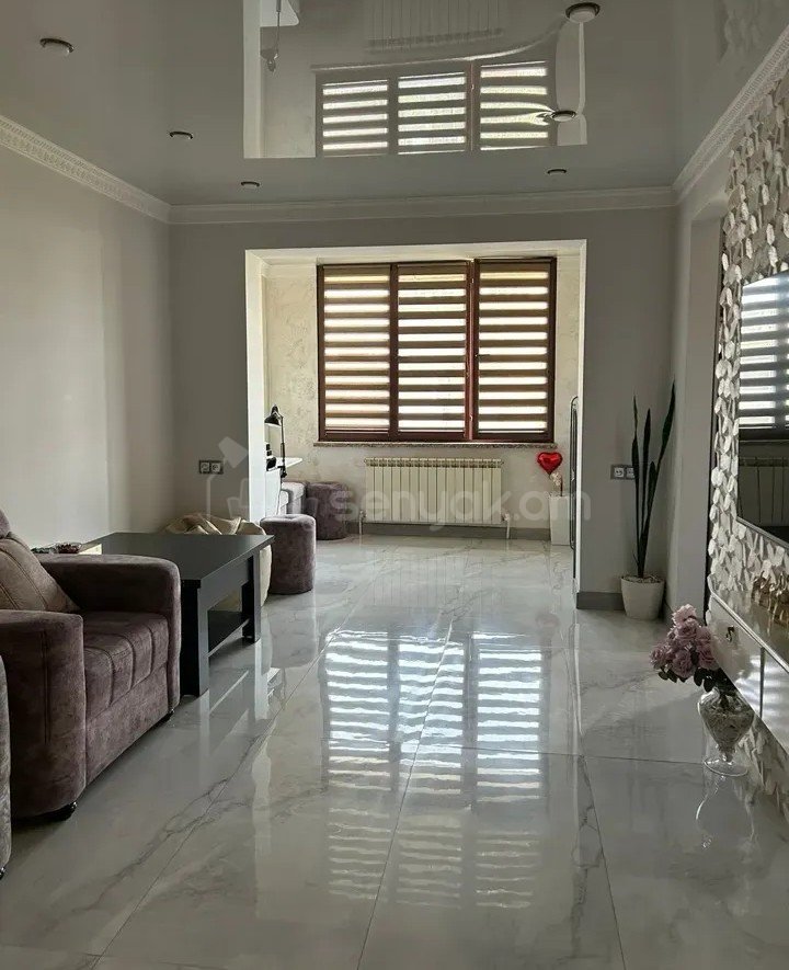 2 Սենյականոց Բնակարան, 52քմ, 5/5 հարկ, Դիզայներական Վերանորոգված