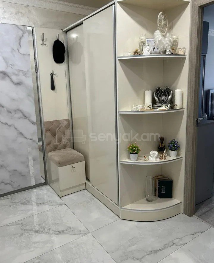 2 Սենյականոց Բնակարան, 52քմ, 5/5 հարկ, Դիզայներական Վերանորոգված