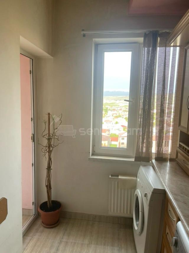 3 Սենյականոց Բնակարան, 76քմ, 6/9 հարկ, Կոսմետիկ Վերանորոգված, Կահավորված, Արևկող