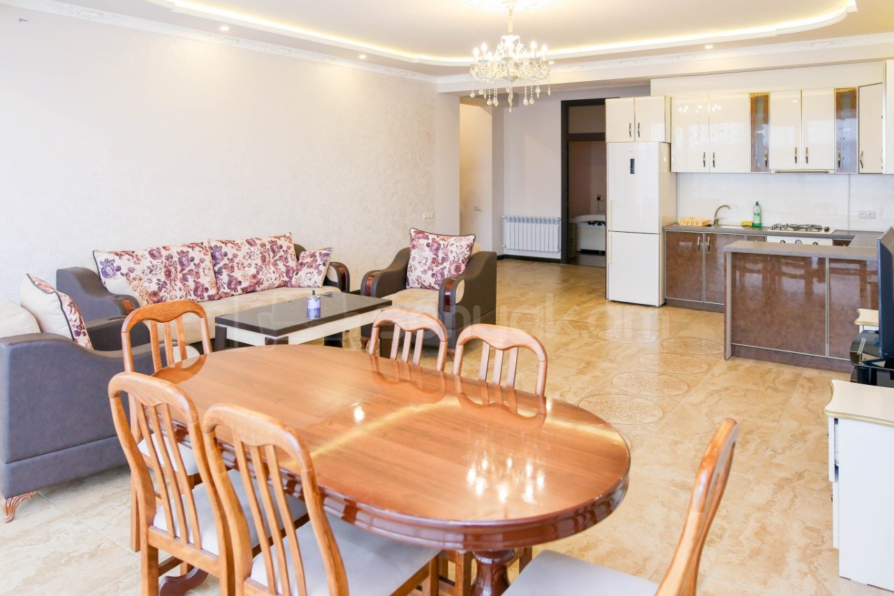 3 Սենյականոց Բնակարան Նորակառույցում, 80քմ, 8/12 հարկ, Դիզայներական Վերանորոգված