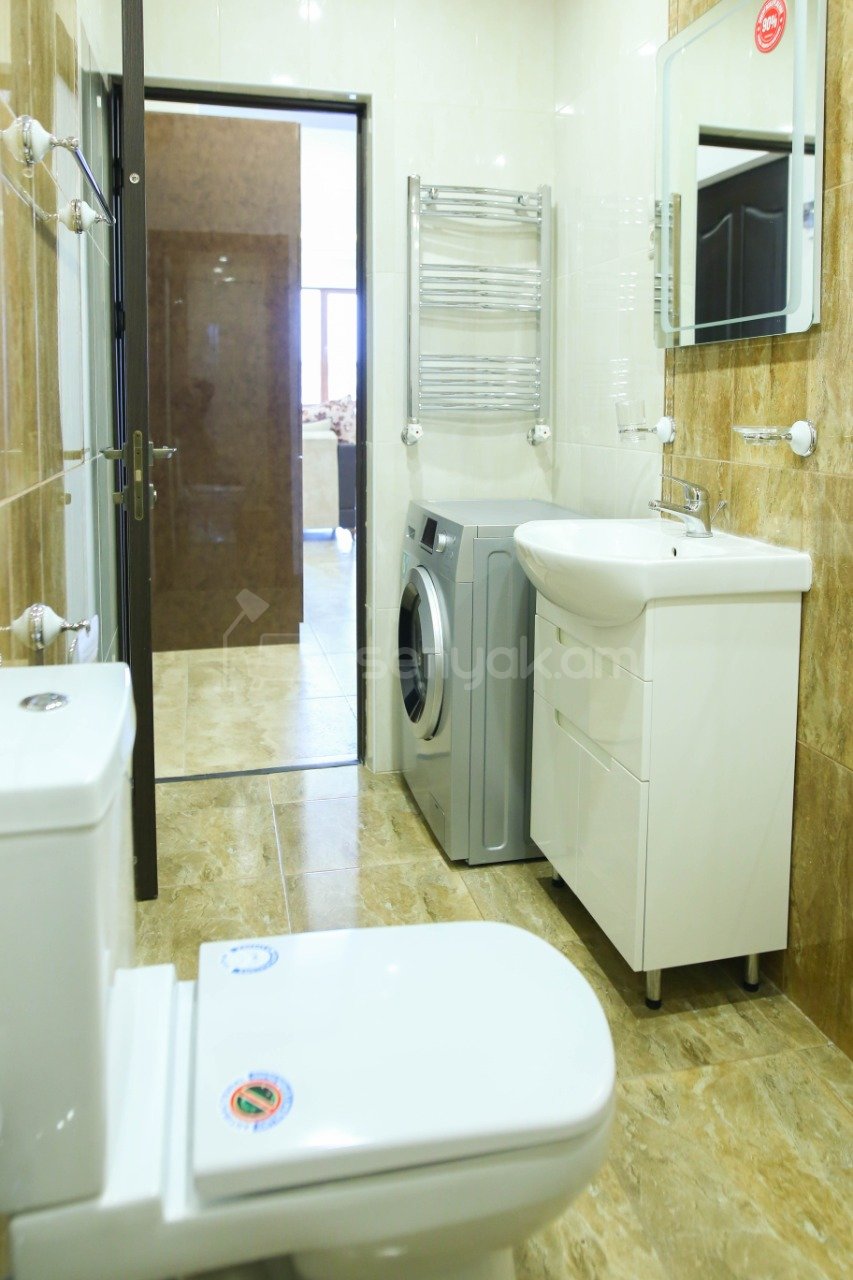 3 Սենյականոց Բնակարան Նորակառույցում, 80քմ, 8/12 հարկ, Դիզայներական Վերանորոգված