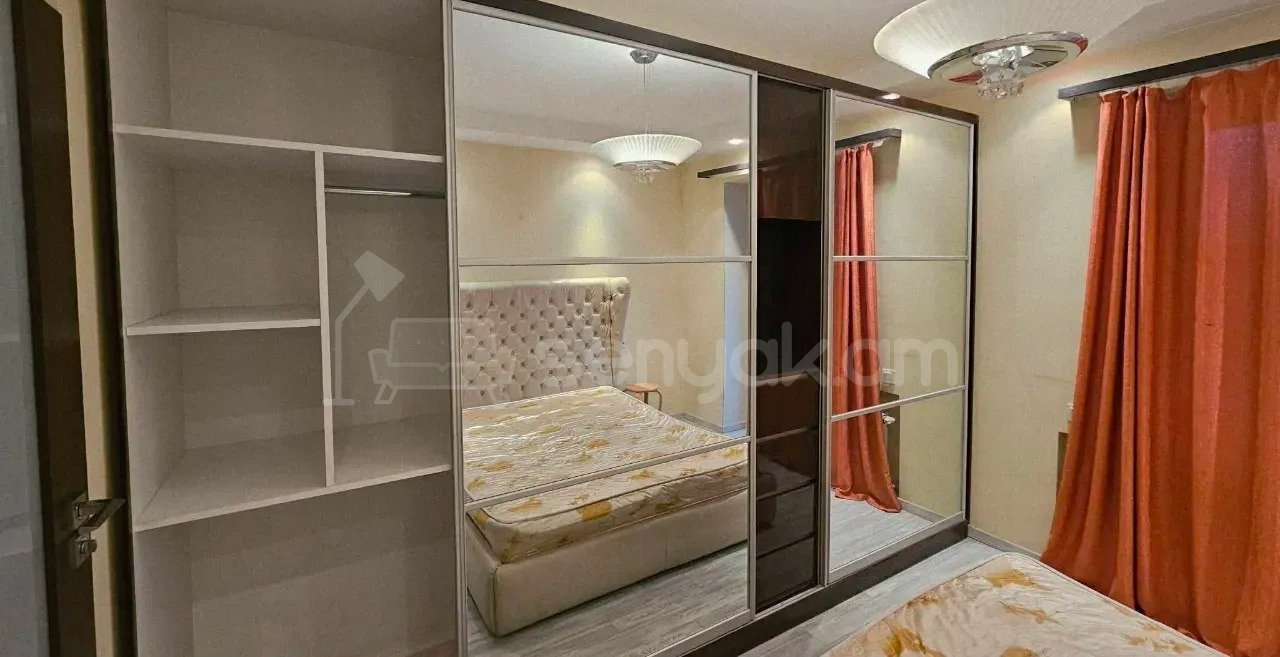 3 Սենյականոց Բնակարան Քարե Շենքում, 80քմ, 4/5 հարկ, Կապիտալ Վերանորոգված