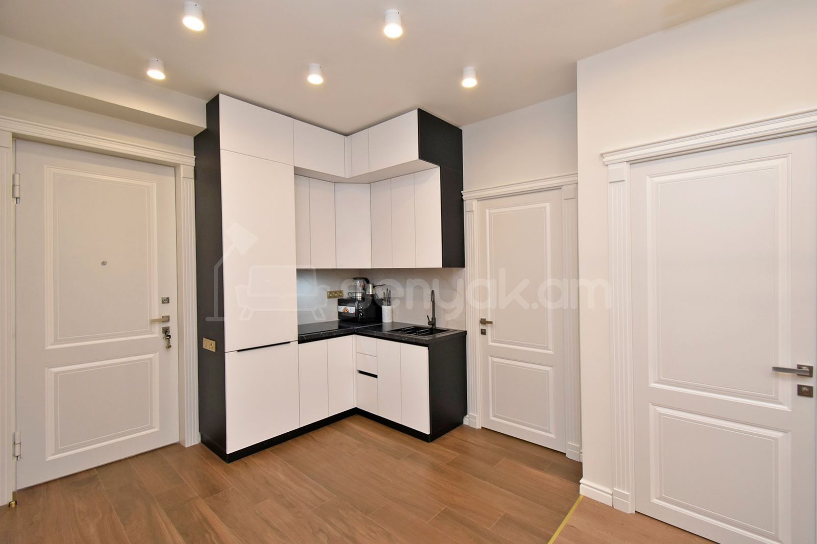 2 Սենյականոց Բնակարան Նորակառույցում, 60քմ, 8/12 հարկ, Դիզայներական Վերանորոգված