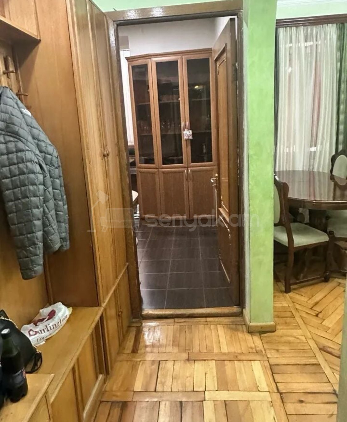 2 Սենյականոց Բնակարան Քարե Շենքում, 46քմ, 3/4 հարկ, Նորմալ Վիճակում, Կահավորված