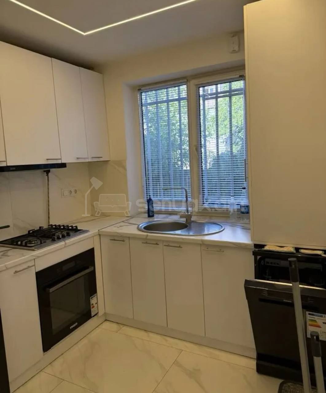 3 Սենյականոց Բնակարան, 50քմ, 1/5 հարկ, Կապիտալ Վերանորոգված, Կահավորված