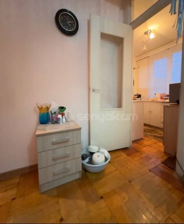 1 Սենյականոց Բնակարան, 33քմ, 2/5 հարկ, Կոսմետիկ Վերանորոգված