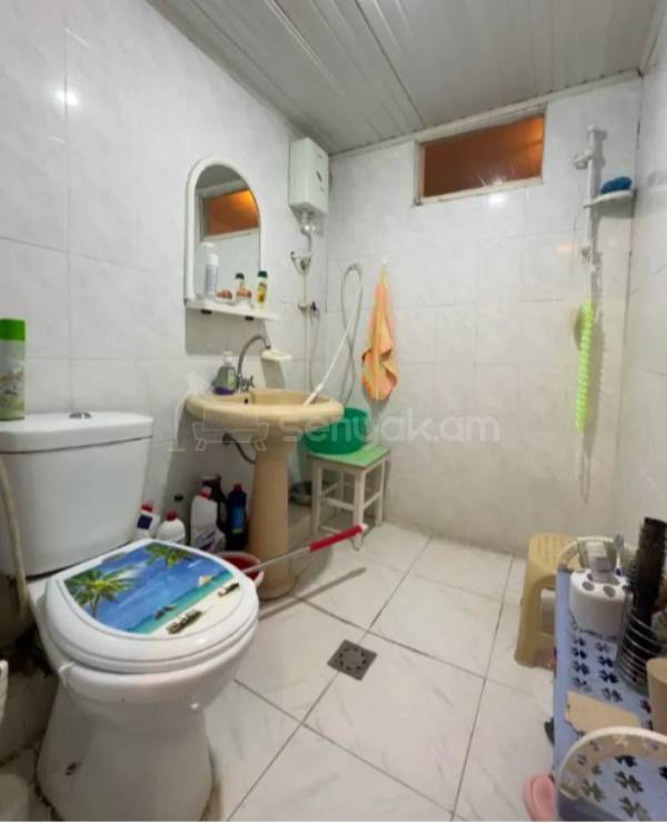 1 Սենյականոց Բնակարան, 33քմ, 2/5 հարկ, Կոսմետիկ Վերանորոգված