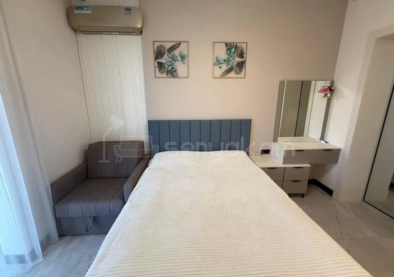 3 Սենյականոց Բնակարան Քարե Շենքում, 55քմ, 4/5 հարկ, Դիզայներական Վերանորոգված