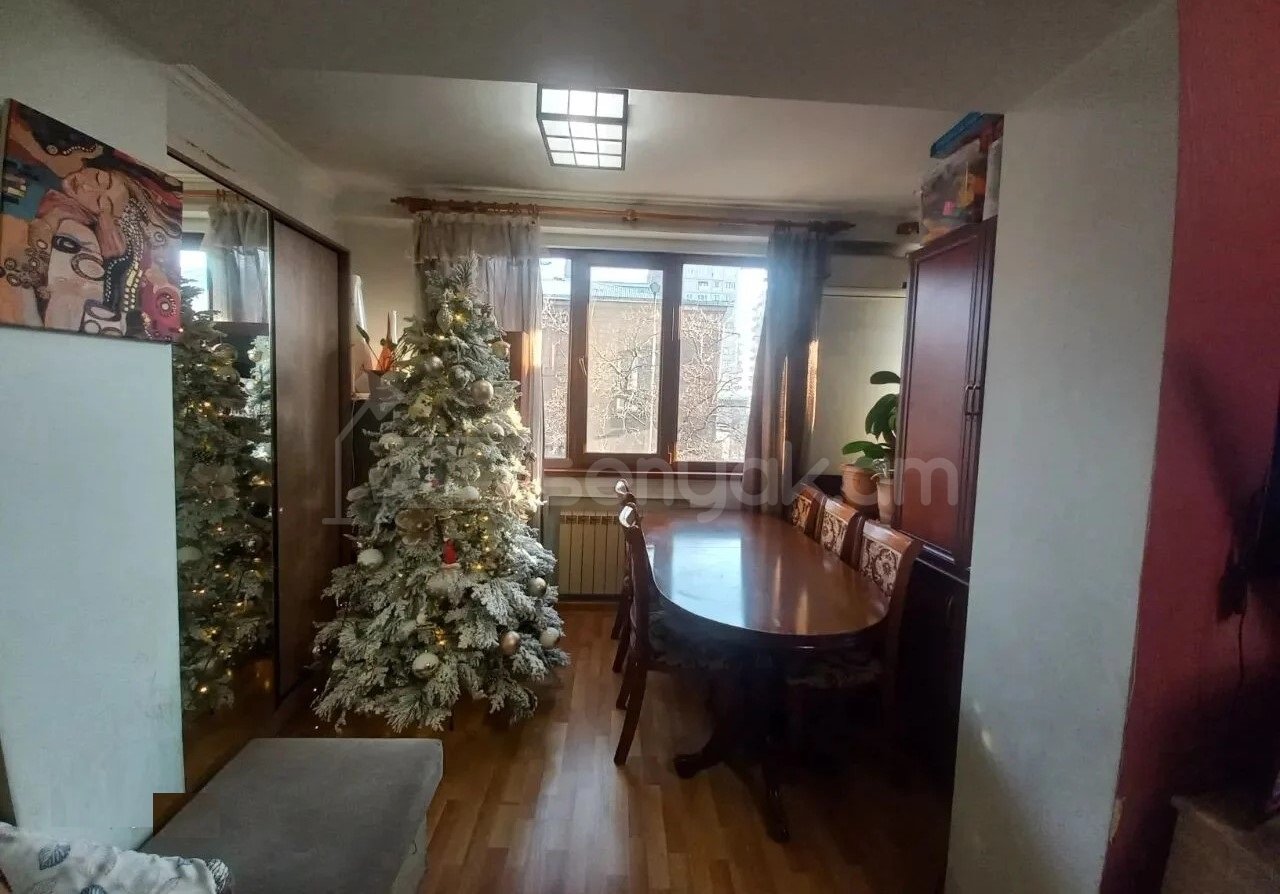 2 Սենյականոց Բնակարան Քարե Շենքում, 48քմ, 2/5 հարկ, Կապիտալ Վերանորոգված