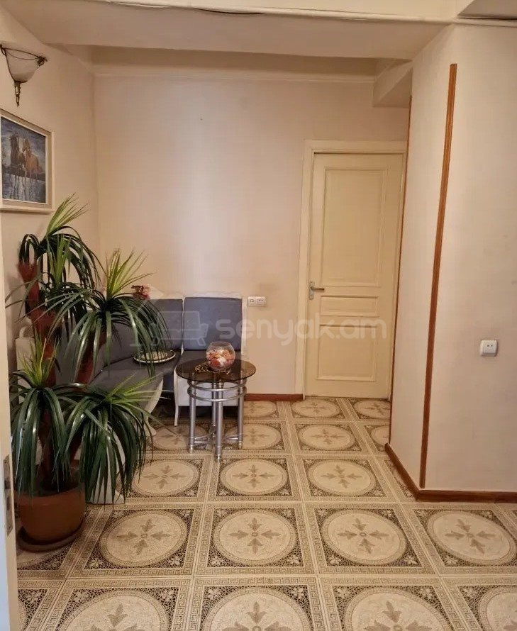 1 Սենյականոց Բնակարան, 53քմ, 10/14 հարկ, Նորմալ Վիճակում