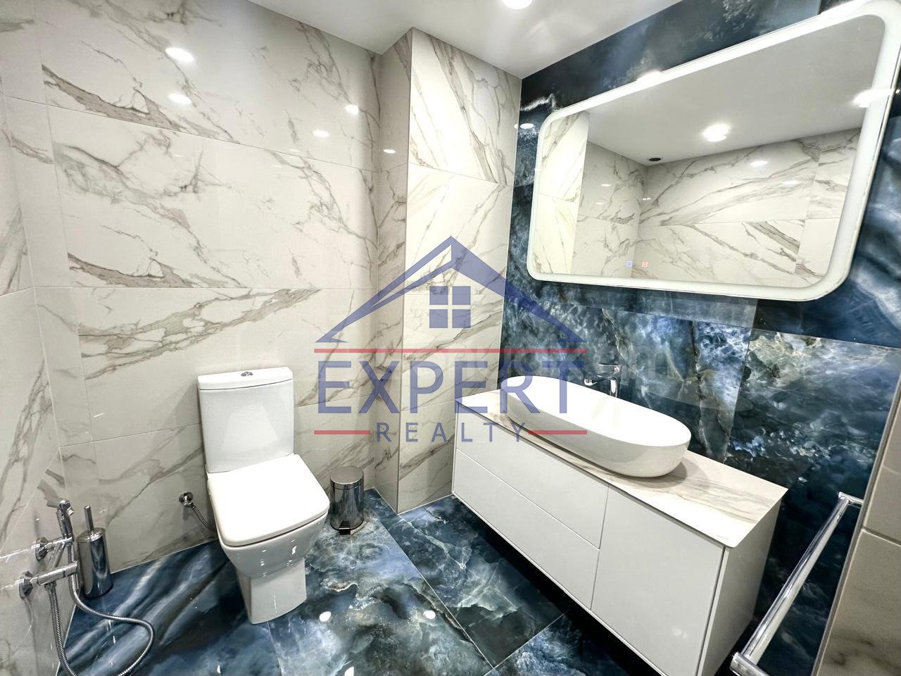 5 Սենյականոց Բնակարան Նորակառույցում, 248քմ, 7/16 հարկ, Կապիտալ Վերանորոգված, Մասամբ Կահավորված, Արևկող