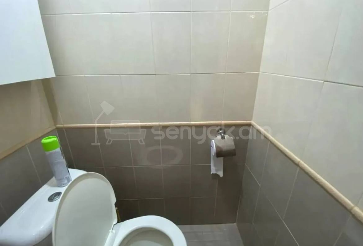 3 Սենյականոց Բնակարան, 80քմ, 3/9 հարկ, Նորմալ Վիճակում, Կահավորված