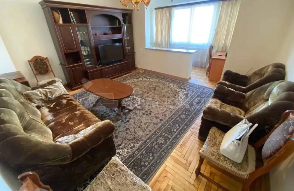 3 Սենյականոց Բնակարան, 80քմ, 3/9 հարկ, Նորմալ Վիճակում, Կահավորված