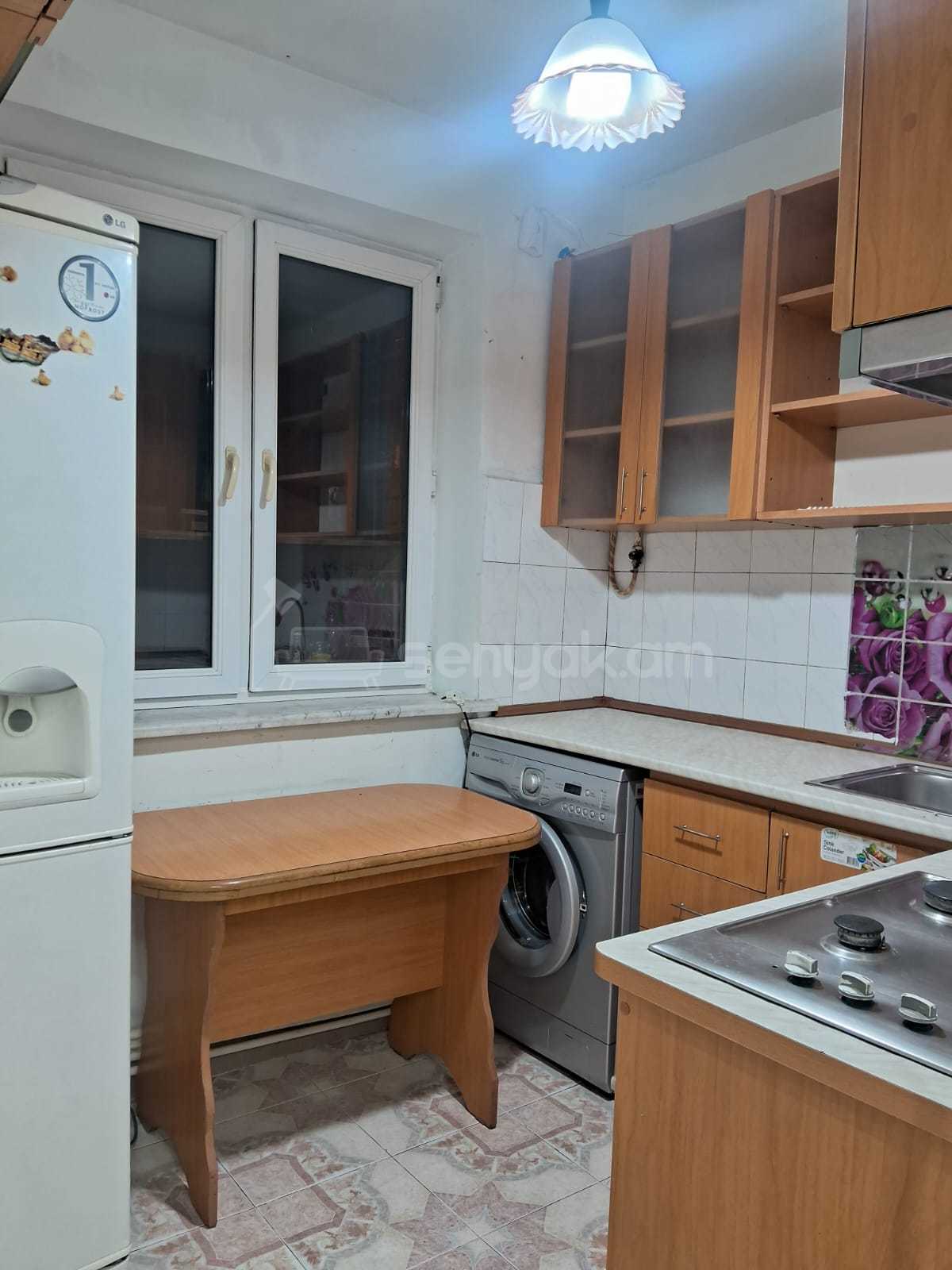 3 Սենյականոց Բնակարան, 51քմ, 1/4 հարկ, Կապիտալ Վերանորոգված