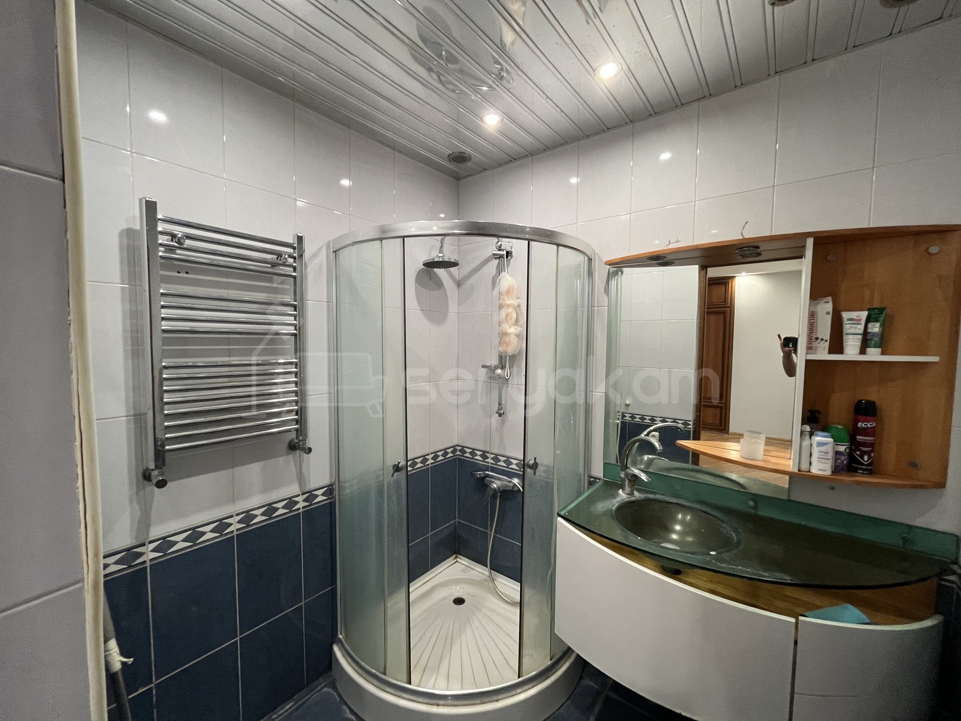 3 Սենյականոց Բնակարան Քարե Շենքում, 80քմ, 1/5 հարկ, Կապիտալ Վերանորոգված, Կահավորված