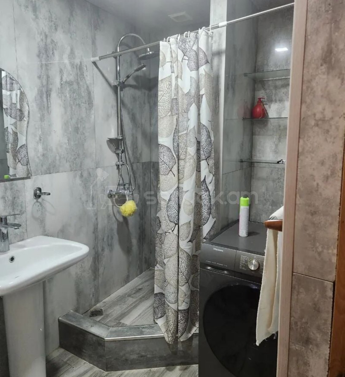 3 Սենյականոց Բնակարան Քարե Շենքում, 65քմ, 1/6 հարկ, Կապիտալ Վերանորոգված, Կահավորված