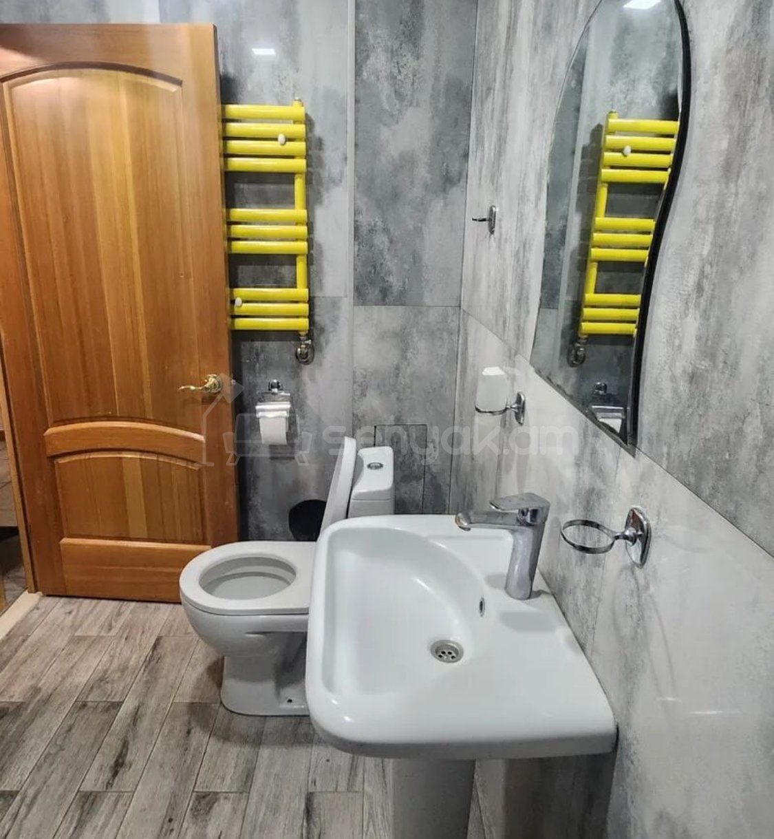 3 Սենյականոց Բնակարան Քարե Շենքում, 65քմ, 1/6 հարկ, Կապիտալ Վերանորոգված, Կահավորված