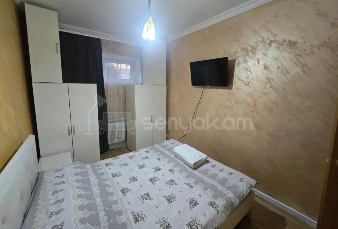 3 Սենյականոց Բնակարան Քարե Շենքում, 65քմ, 1/6 հարկ, Կապիտալ Վերանորոգված, Կահավորված