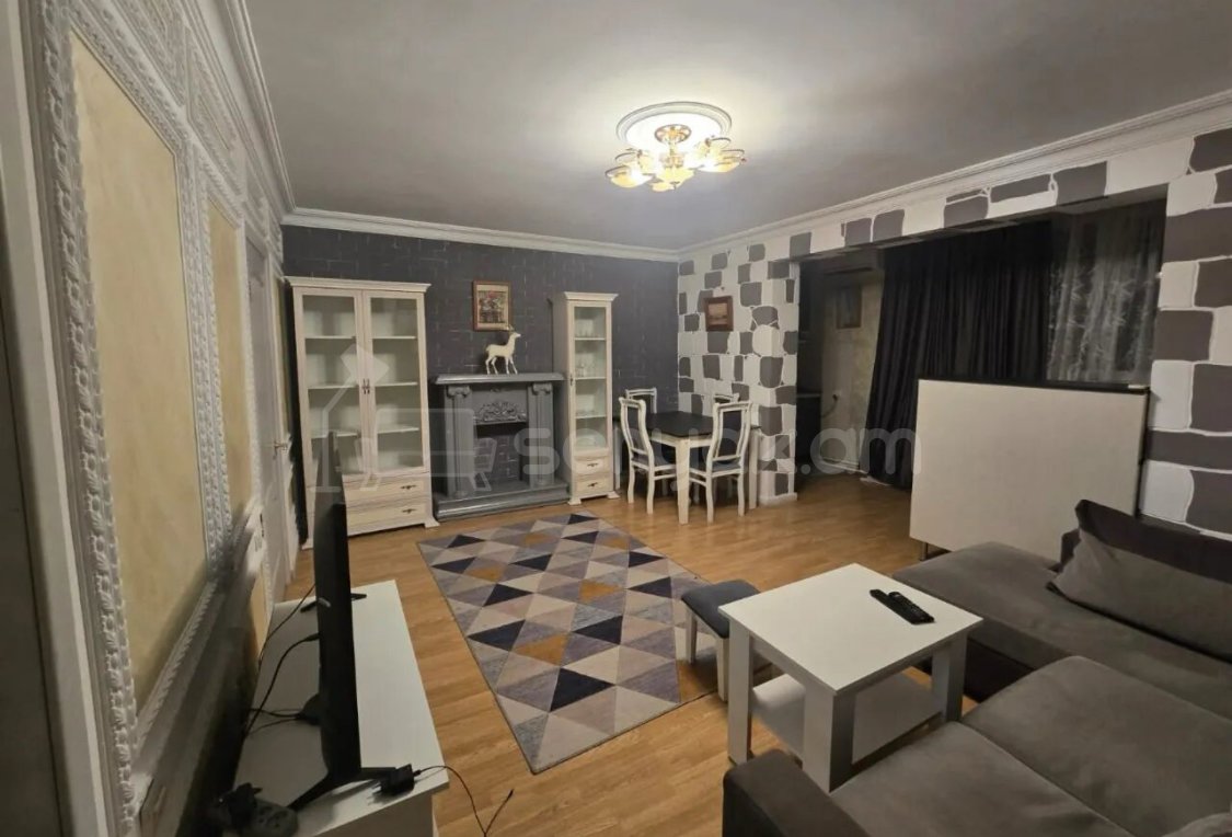 3 Սենյականոց Բնակարան Քարե Շենքում, 65քմ, 1/6 հարկ, Կապիտալ Վերանորոգված, Կահավորված