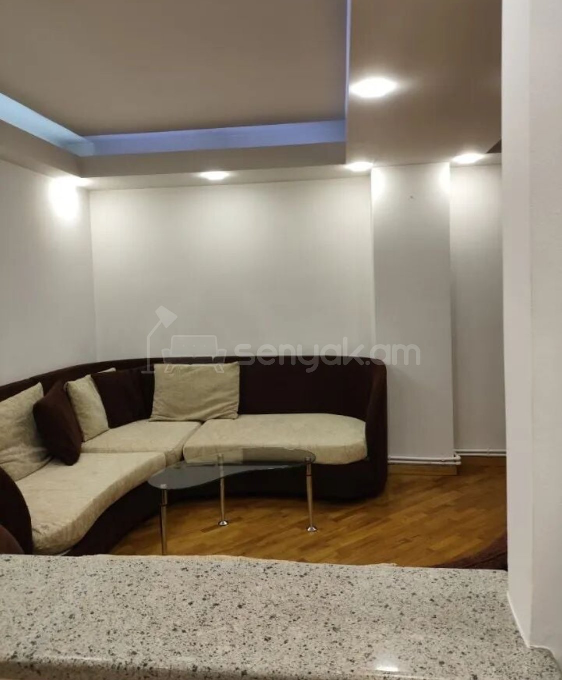 2 Սենյականոց Բնակարան, 46քմ, 3/10 հարկ, Կապիտալ Վերանորոգված, Կահավորված