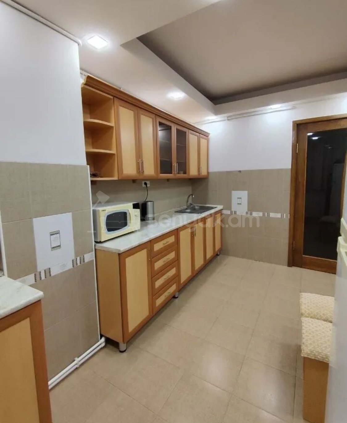 2 Սենյականոց Բնակարան, 46քմ, 3/10 հարկ, Կապիտալ Վերանորոգված, Կահավորված