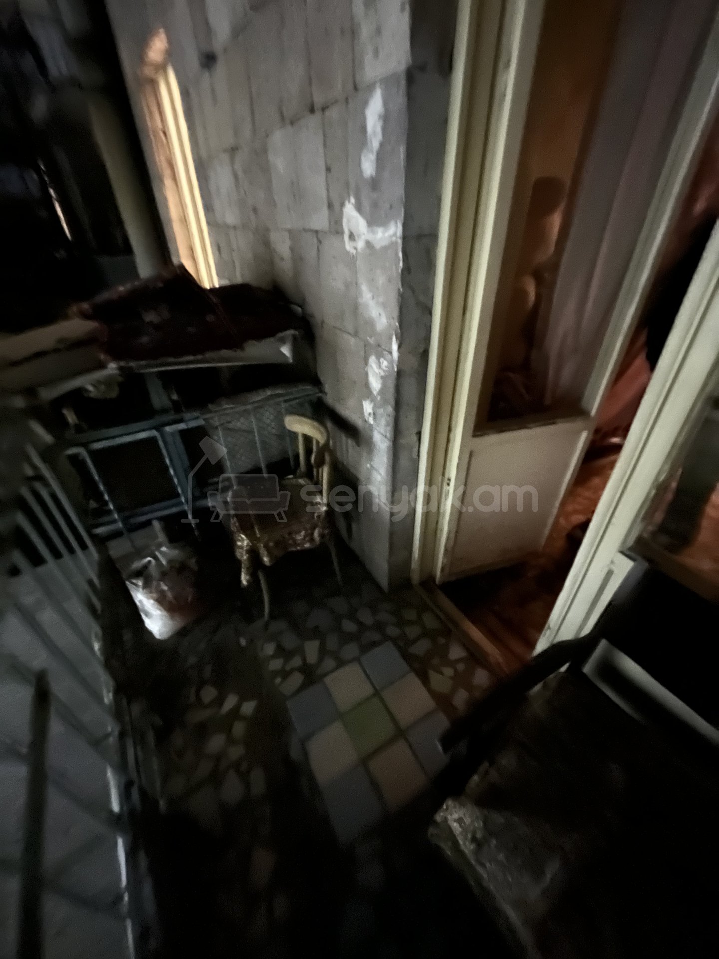 4 Սենյականոց Բնակարան Քարե Շենքում, 90քմ, 3/5 հարկ, Կոսմետիկ Վերանորոգված