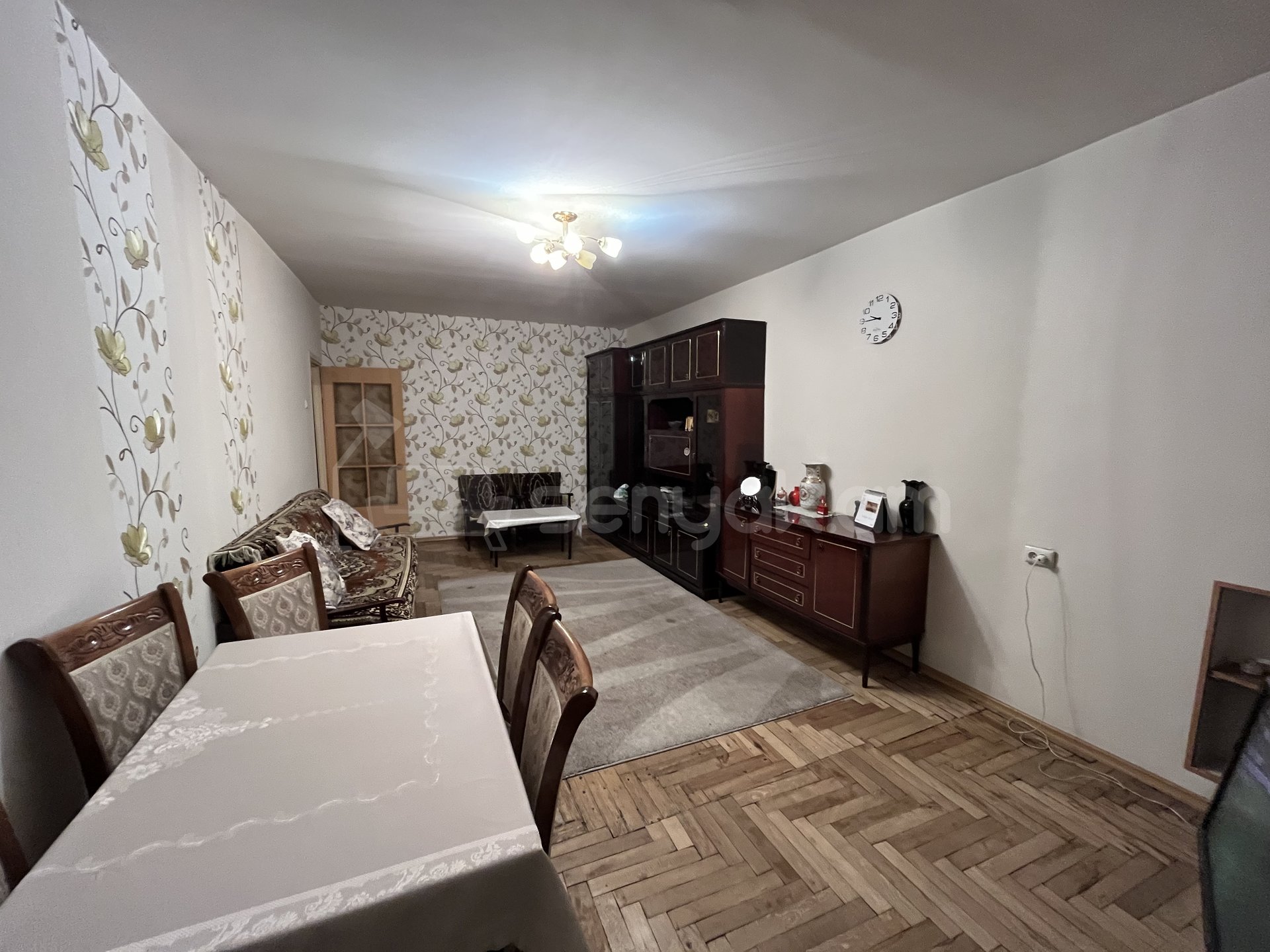 4 Սենյականոց Բնակարան Քարե Շենքում, 90քմ, 3/5 հարկ, Կոսմետիկ Վերանորոգված