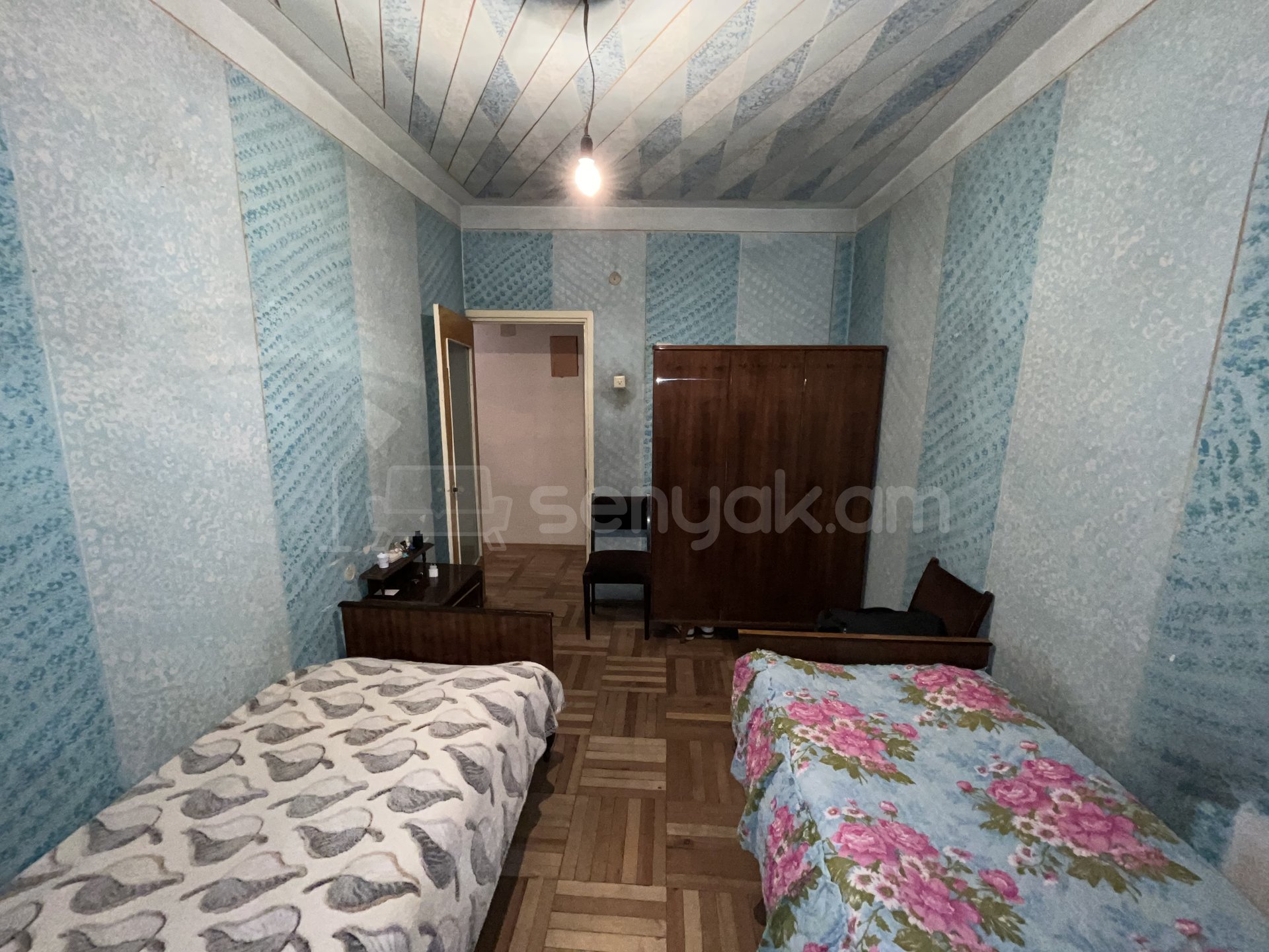 4 Սենյականոց Բնակարան Քարե Շենքում, 90քմ, 3/5 հարկ, Կոսմետիկ Վերանորոգված