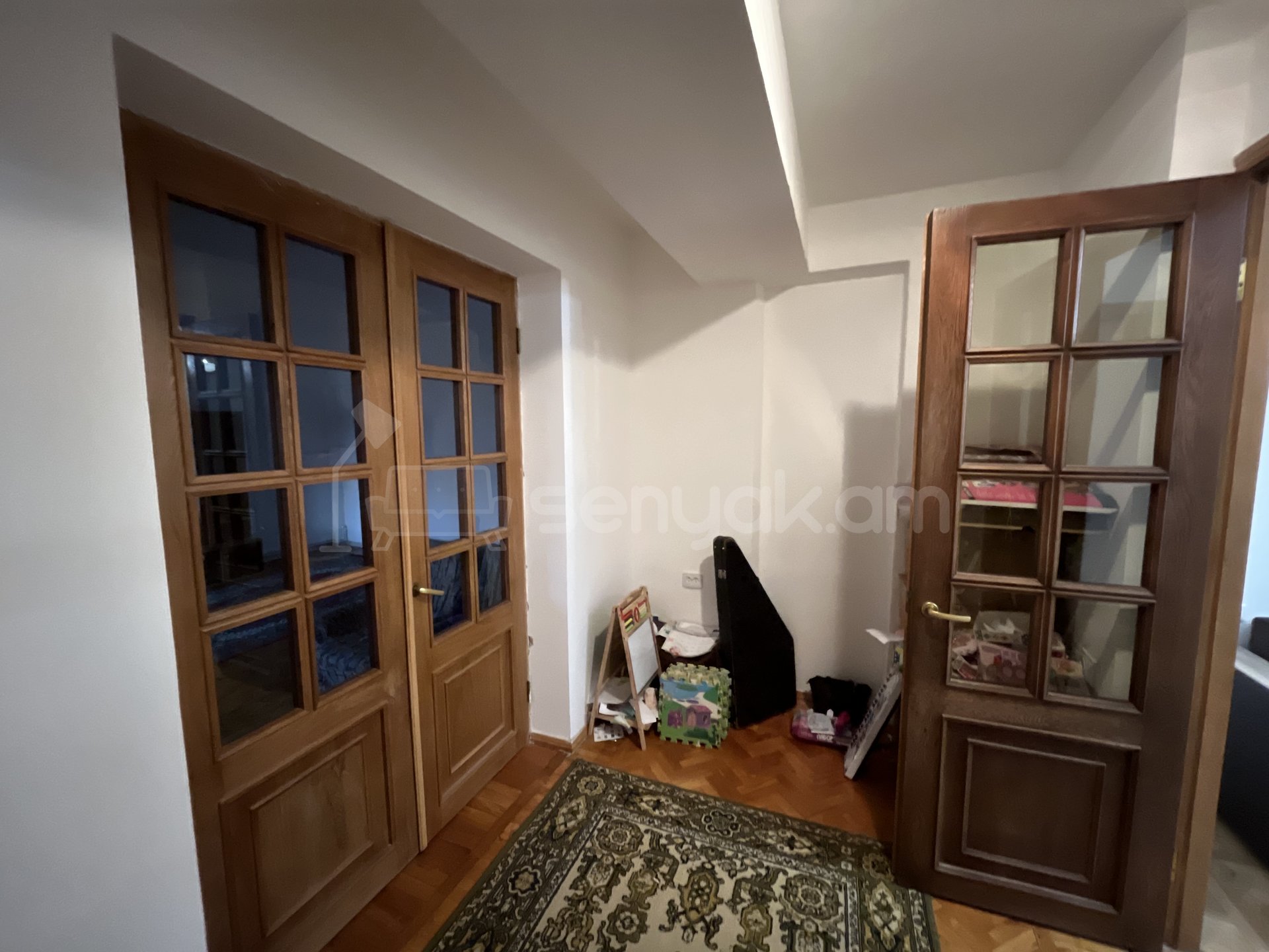 5 Սենյականոց Բնակարան, 144քմ, 3/14 հարկ, Նորմալ Վիճակում