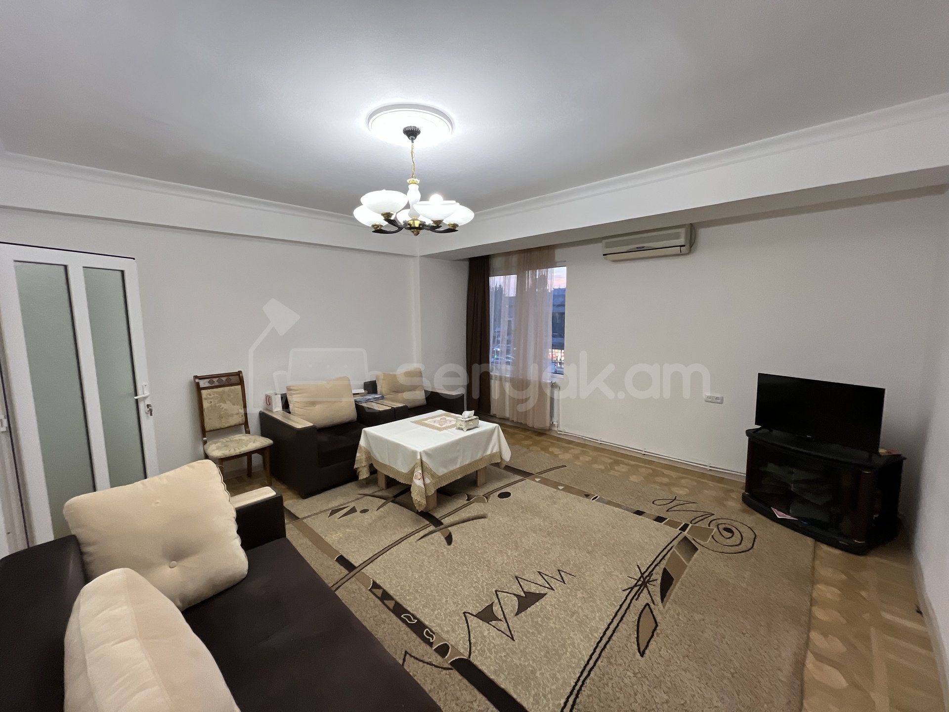 5 Սենյականոց Բնակարան, 144քմ, 3/14 հարկ, Նորմալ Վիճակում