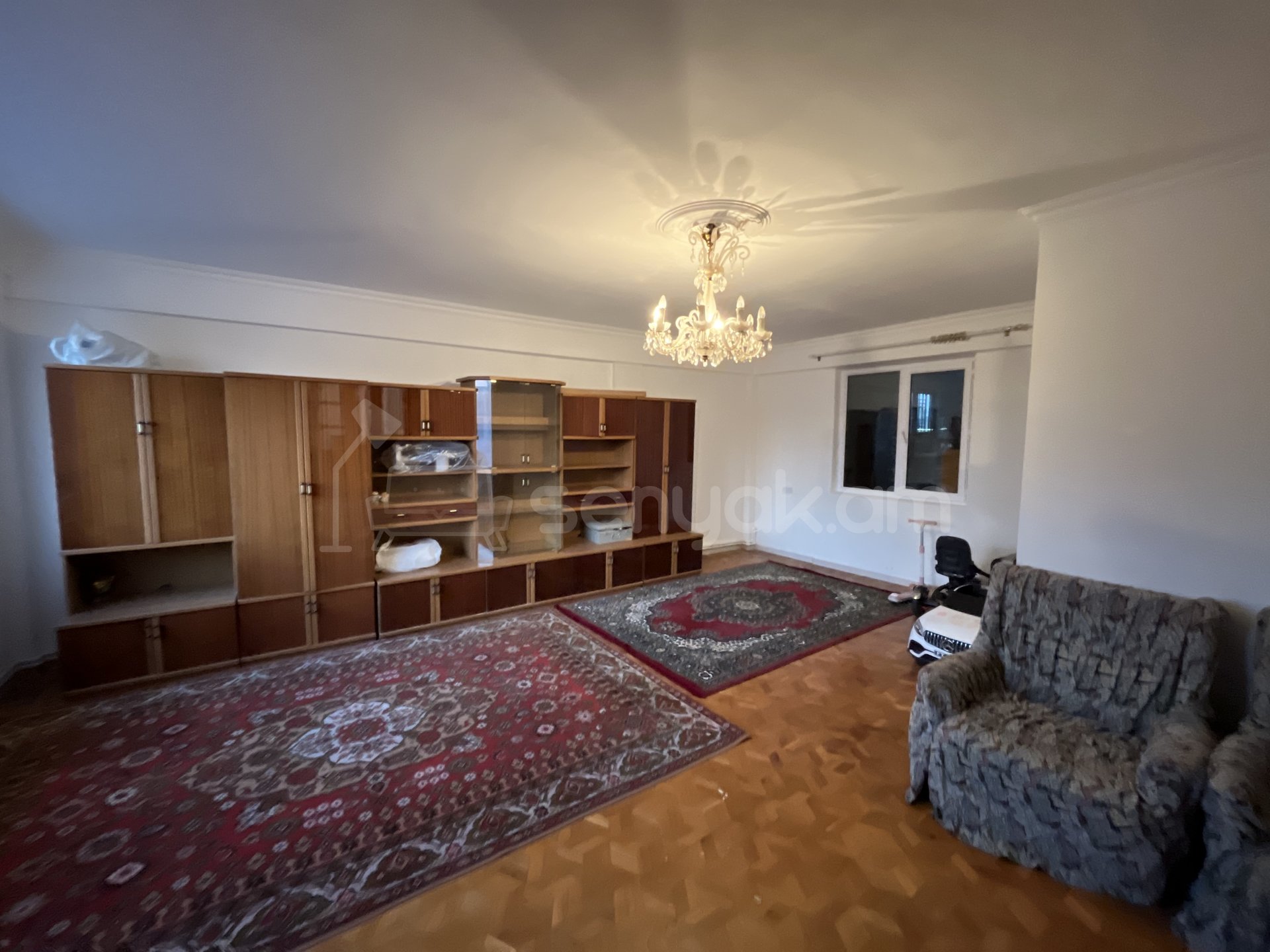 5 Սենյականոց Բնակարան, 144քմ, 3/14 հարկ, Նորմալ Վիճակում