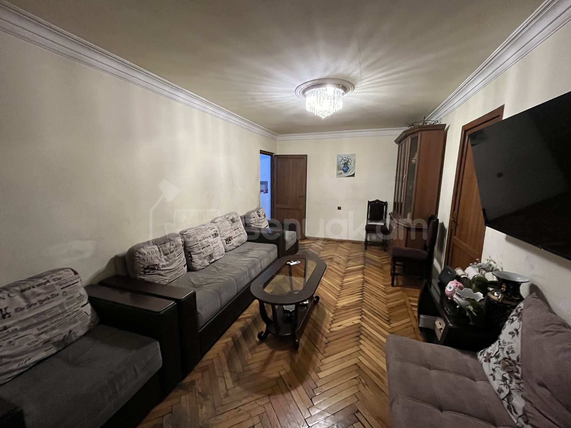 2 Սենյականոց Բնակարան Քարե Շենքում, 53քմ, 2/4 հարկ, Կոսմետիկ Վերանորոգված