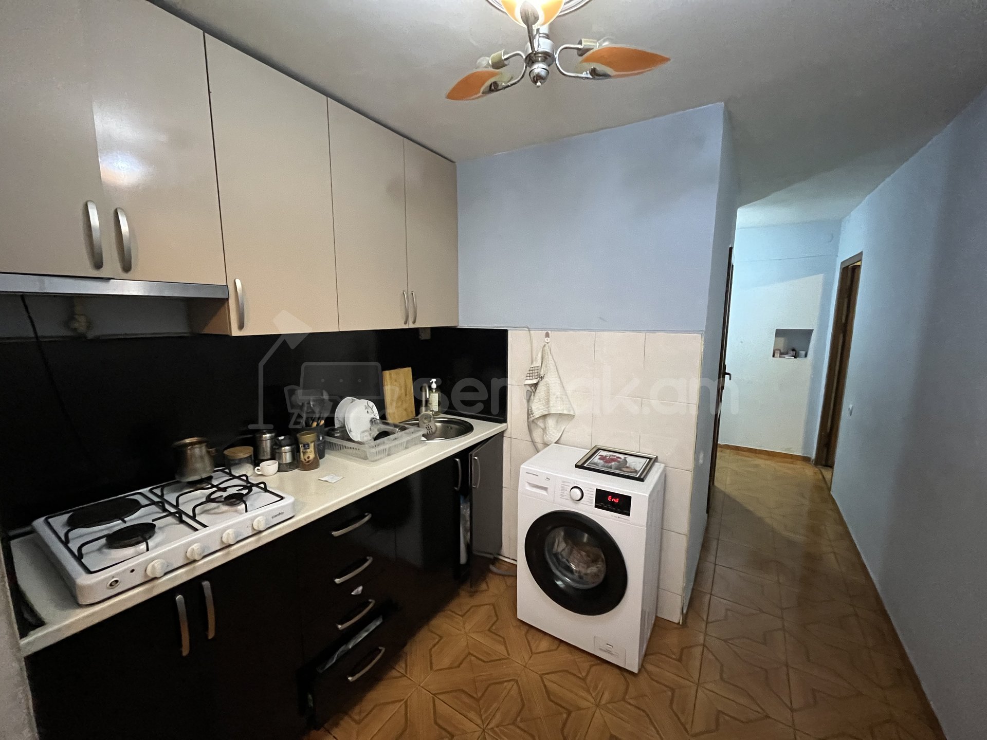 2 Սենյականոց Բնակարան Քարե Շենքում, 53քմ, 2/4 հարկ, Կոսմետիկ Վերանորոգված