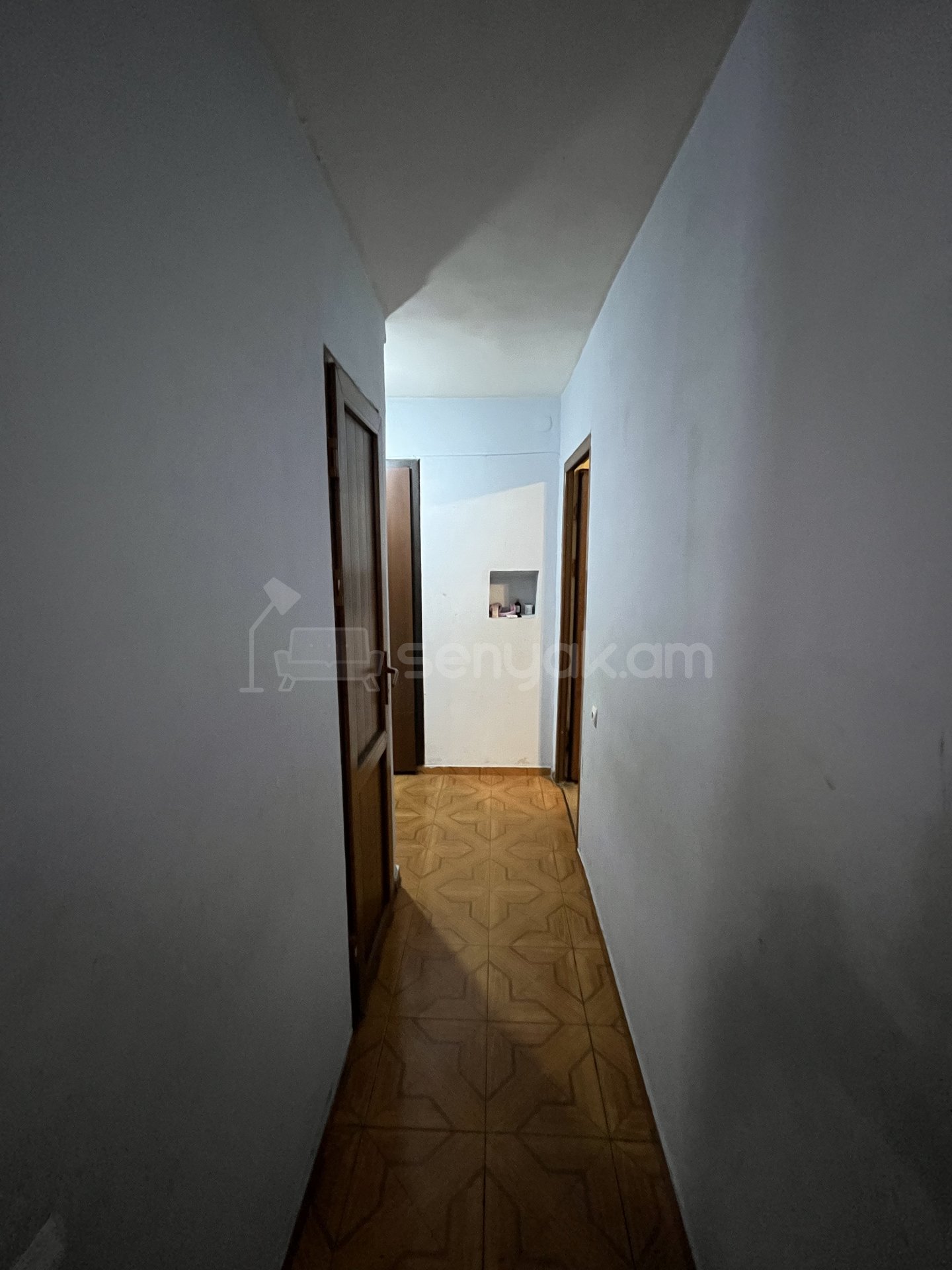 2 Սենյականոց Բնակարան Քարե Շենքում, 53քմ, 2/4 հարկ, Կոսմետիկ Վերանորոգված