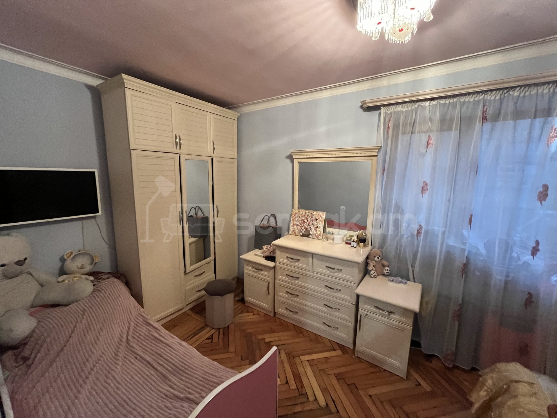 2 Սենյականոց Բնակարան Քարե Շենքում, 53քմ, 2/4 հարկ, Կոսմետիկ Վերանորոգված