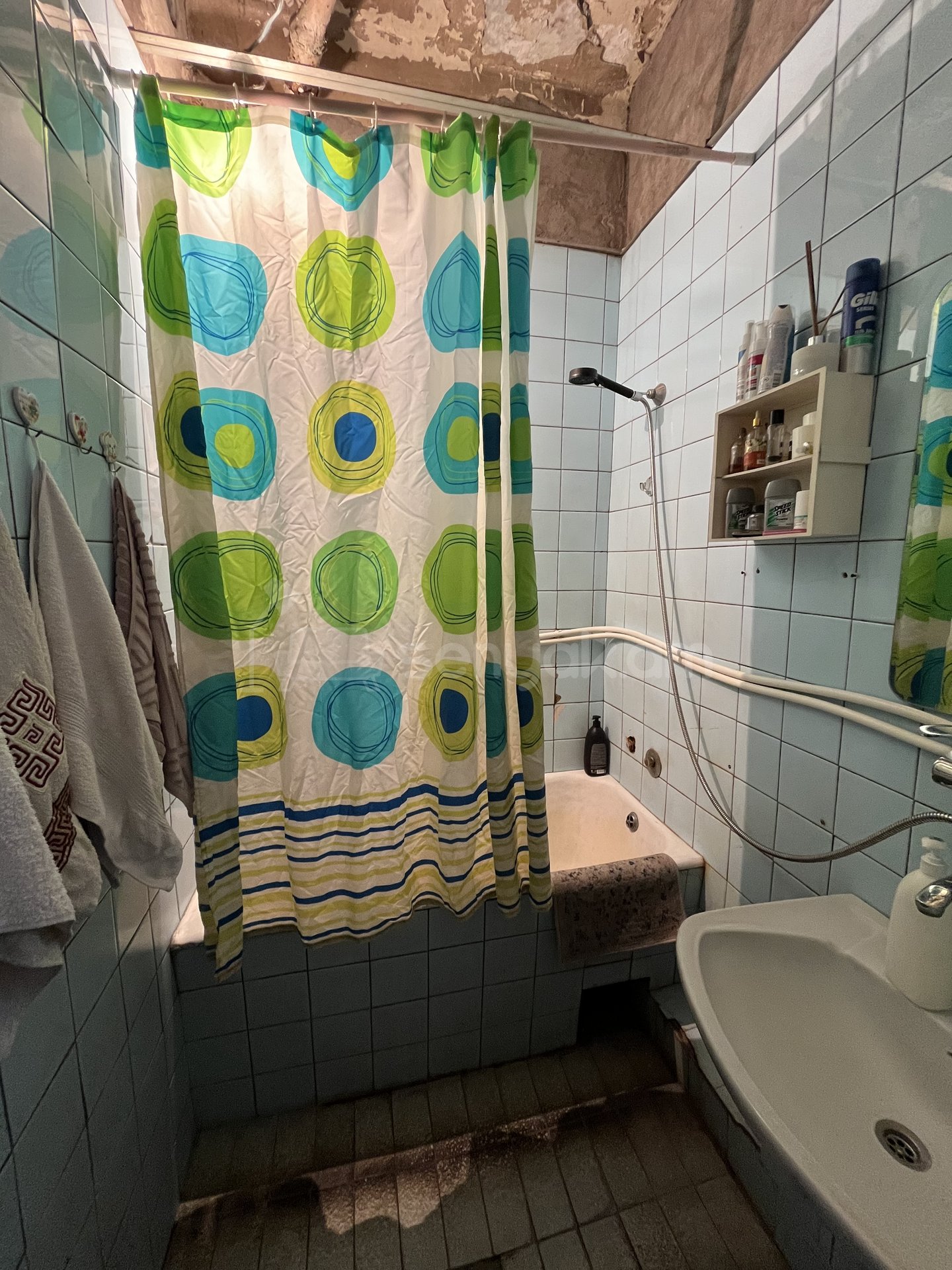 4 Սենյականոց Բնակարան Քարե Շենքում, 104քմ, 3/5 հարկ, Կոսմետիկ Վերանորոգված