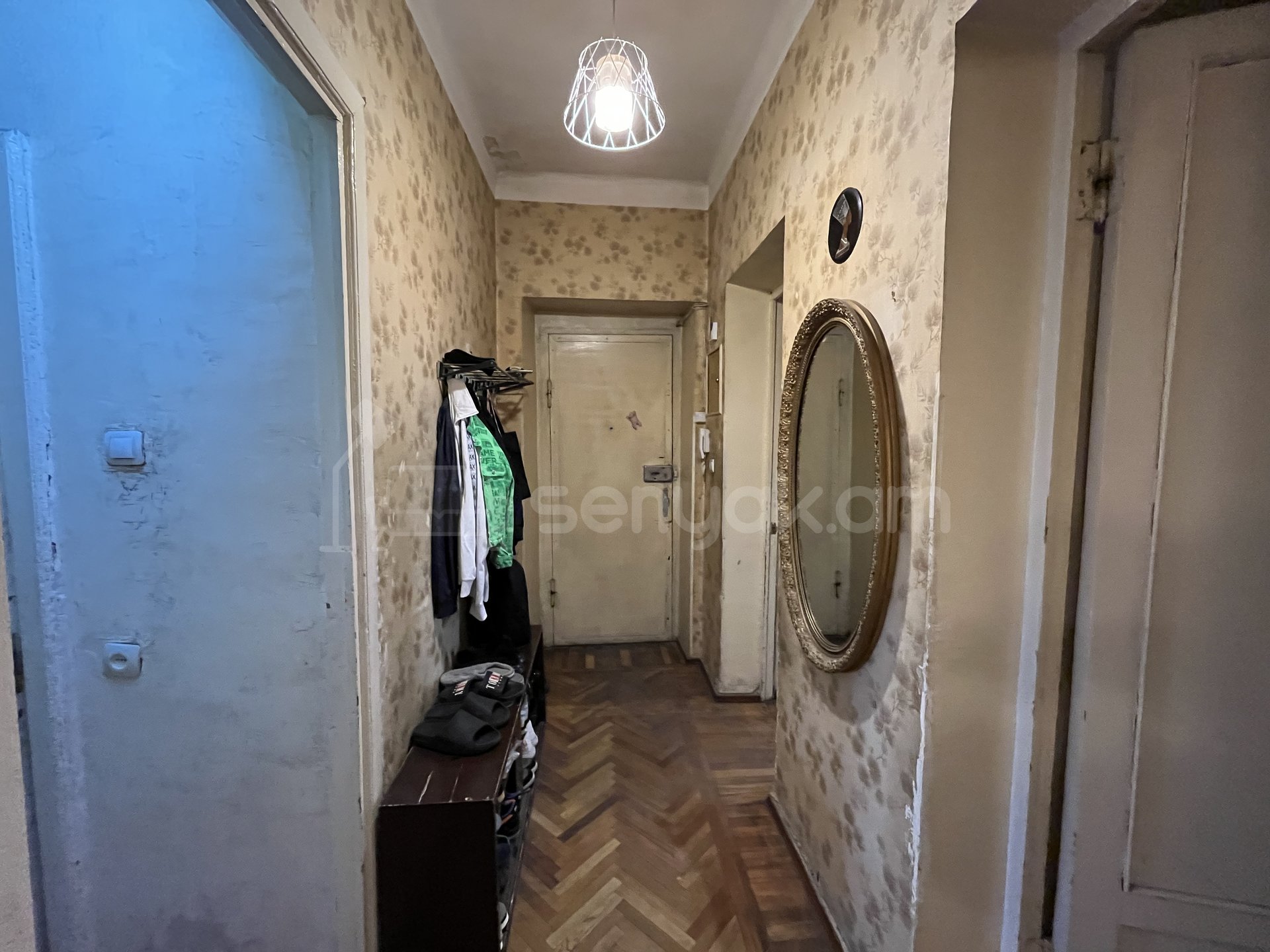 4 Սենյականոց Բնակարան Քարե Շենքում, 104քմ, 3/5 հարկ, Կոսմետիկ Վերանորոգված