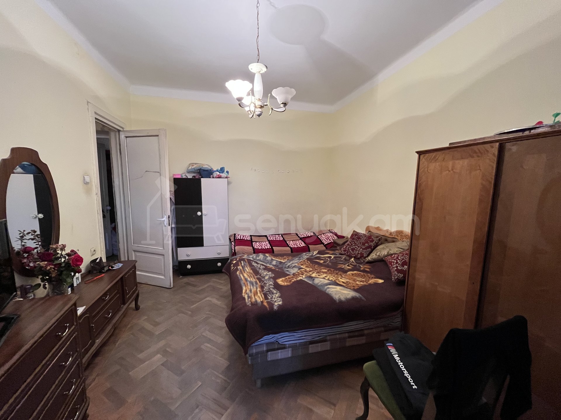 4 Սենյականոց Բնակարան Քարե Շենքում, 104քմ, 3/5 հարկ, Կոսմետիկ Վերանորոգված