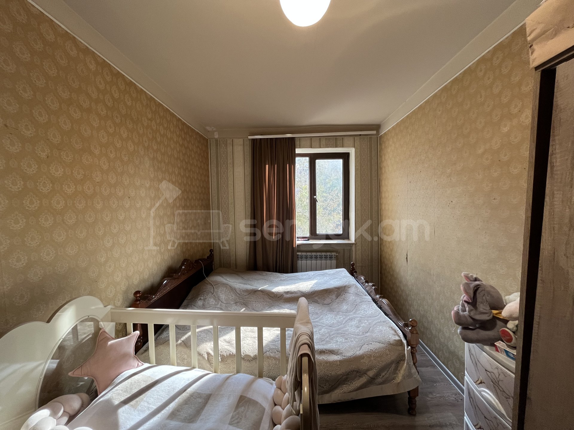 2 Սենյականոց Բնակարան Քարե Շենքում, 54քմ, 2/5 հարկ, Նորմալ Վիճակում