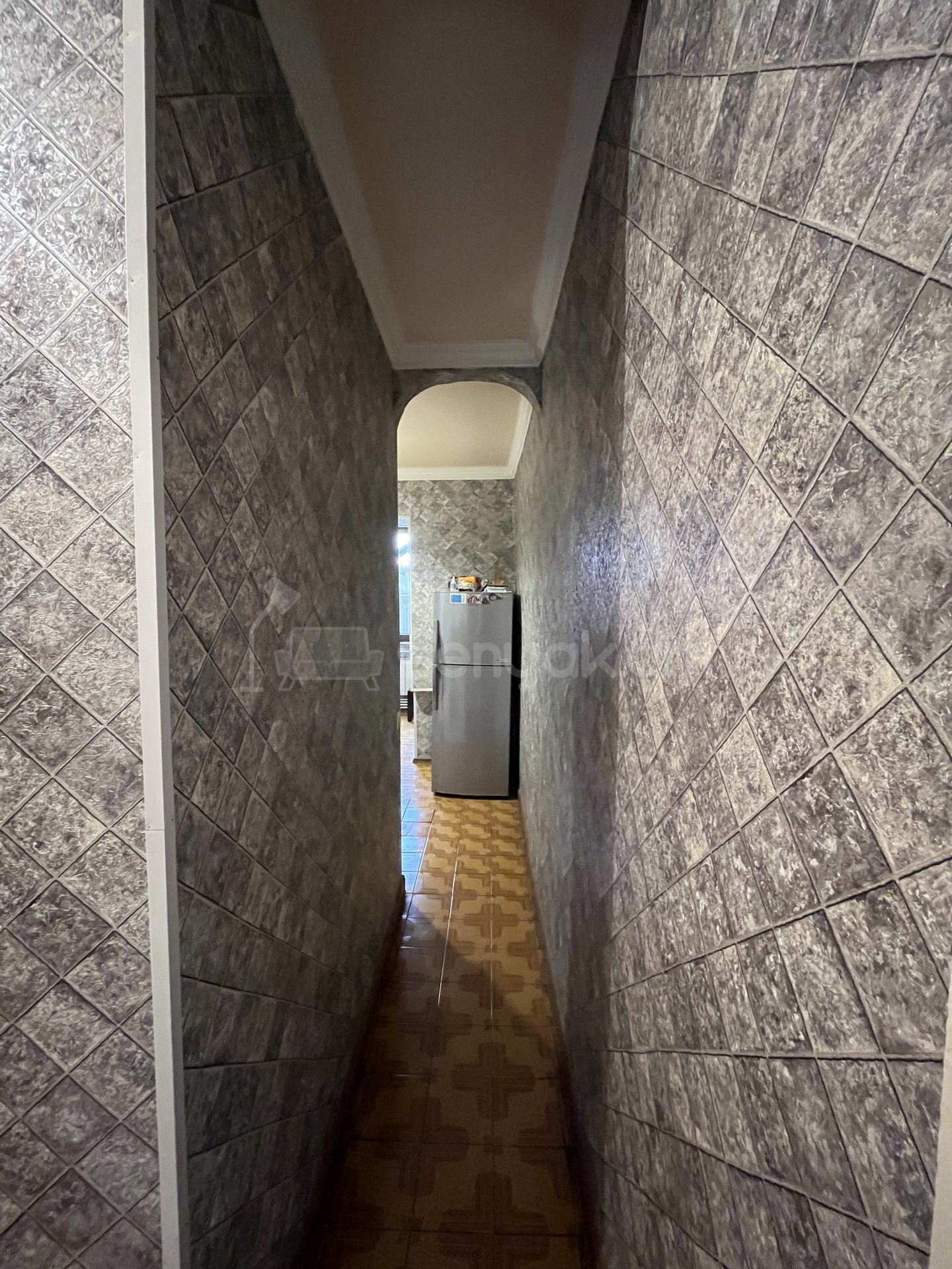 2 Սենյականոց Բնակարան Քարե Շենքում, 54քմ, 2/5 հարկ, Նորմալ Վիճակում