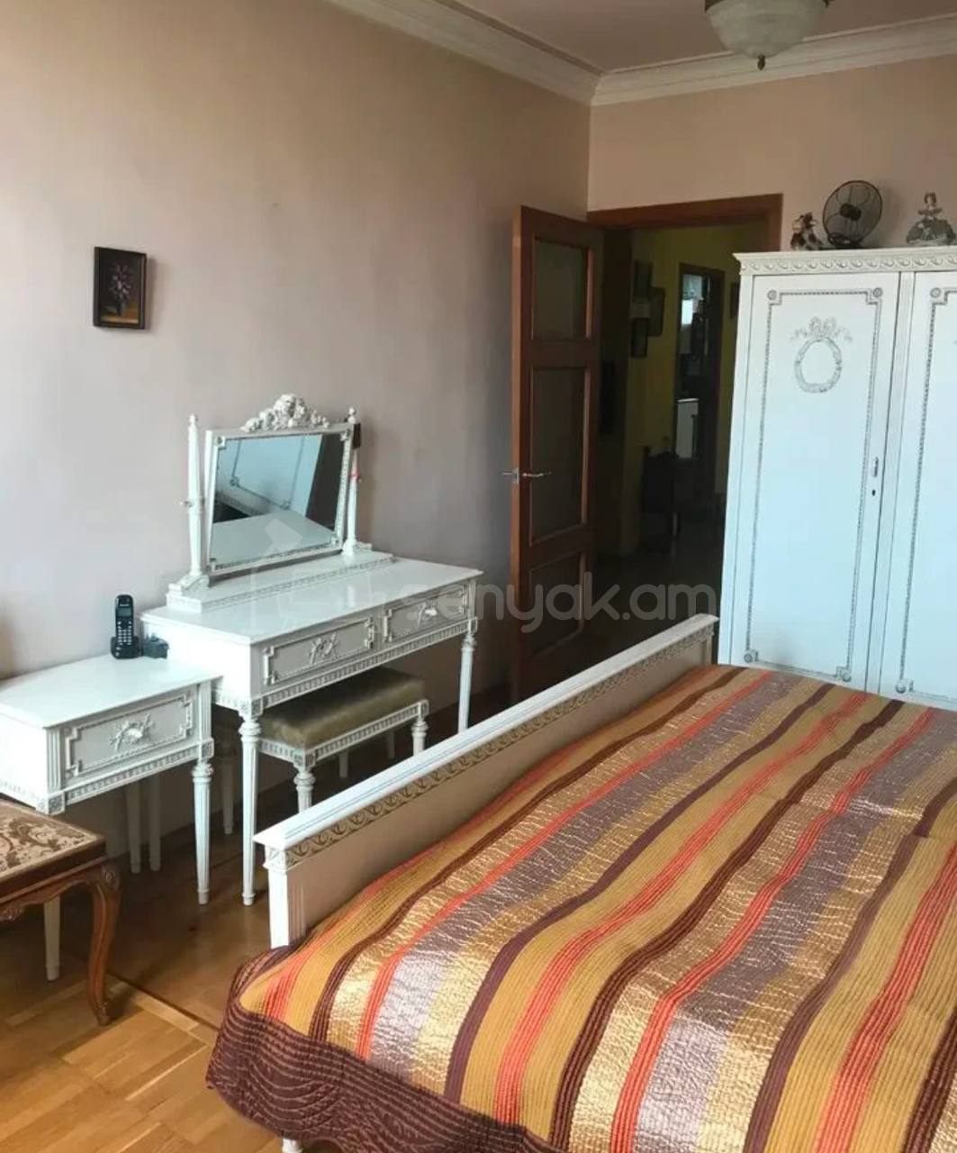 3 Սենյականոց Բնակարան, 85քմ, 9/9 հարկ, Նորմալ Վիճակում, Կահավորված