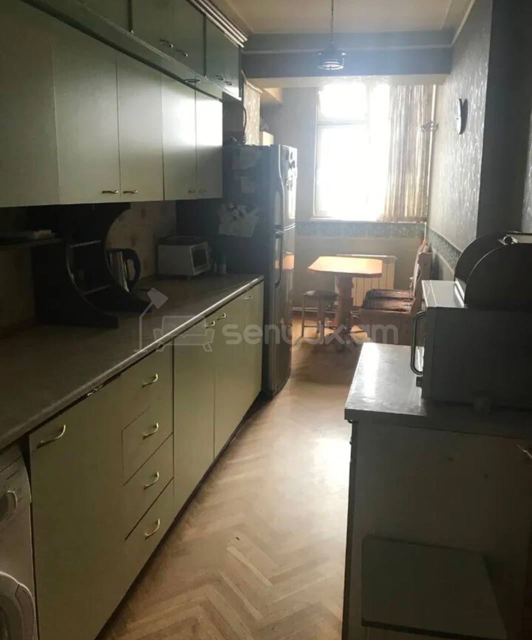 3 Սենյականոց Բնակարան, 85քմ, 9/9 հարկ, Նորմալ Վիճակում, Կահավորված