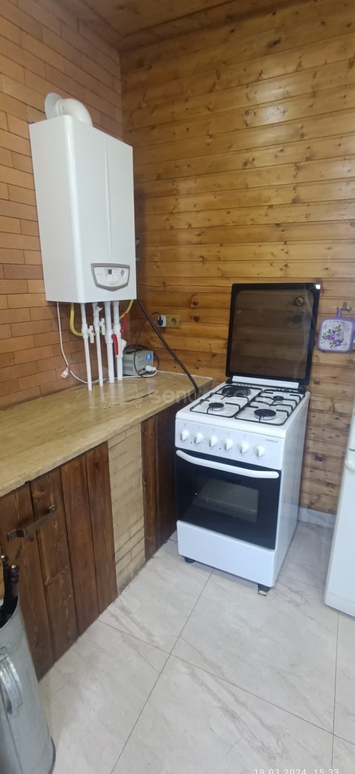 1 Սենյականոց Ամառանոց, 150քմ, Լողավազանով