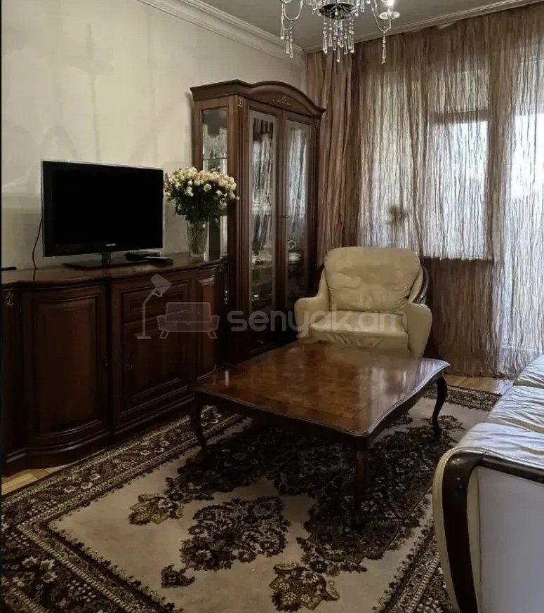 2 Սենյականոց Բնակարան Քարե Շենքում, 65քմ, 5/5 հարկ, Կապիտալ Վերանորոգված