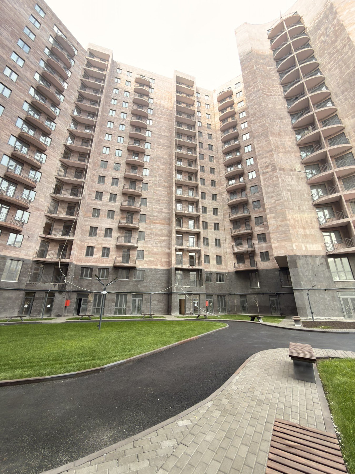 3 Սենյականոց Բնակարան Նորակառույցում, 94քմ, 9/14 հարկ, Զրոյական Վիճակում