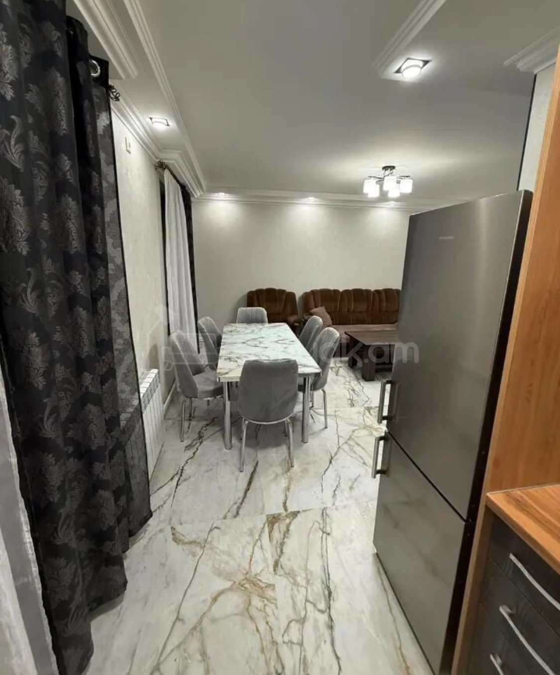 2 Սենյականոց Բնակարան Քարե Շենքում, 56քմ, 3/5 հարկ, Դիզայներական Վերանորոգված, Կահավորված