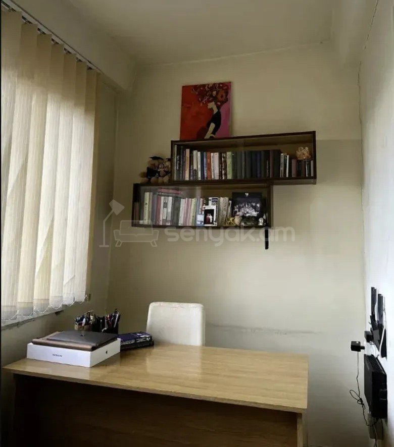 2 Սենյականոց Բնակարան Քարե Շենքում, 65քմ, 5/5 հարկ, Կապիտալ Վերանորոգված, Կահավորված, Արևկող