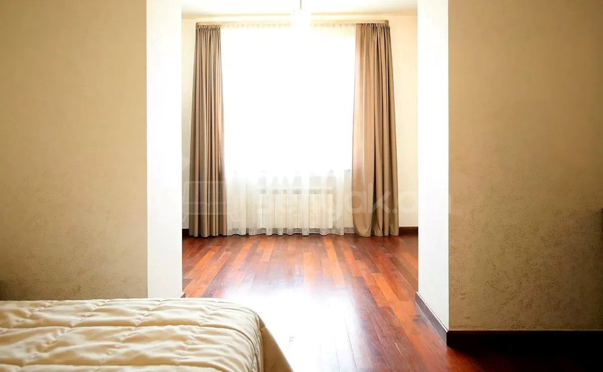 3 Սենյականոց Բնակարան Քարե Շենքում, 92քմ, 4/4 հարկ, Կապիտալ Վերանորոգված, Կահավորված, Արևկող