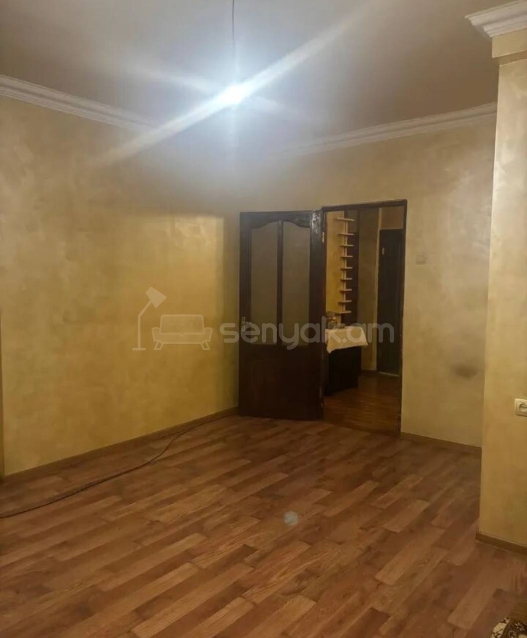 3 Սենյականոց Բնակարան, 63քմ, 7/9 հարկ, Նորմալ Վիճակում, Մասամբ Կահավորված