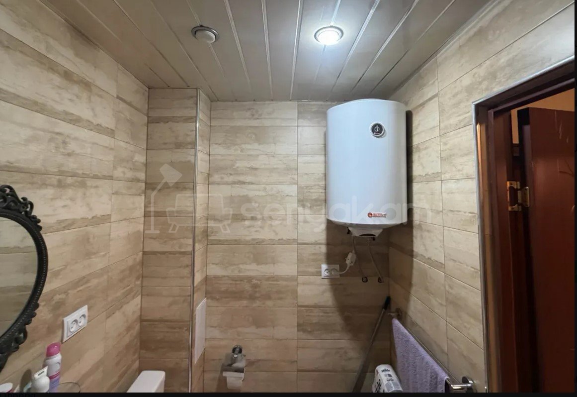 1 Սենյականոց Բնակարան Քարե Շենքում, 40քմ, 3/5 հարկ, Կապիտալ Վերանորոգված, Կահավորված